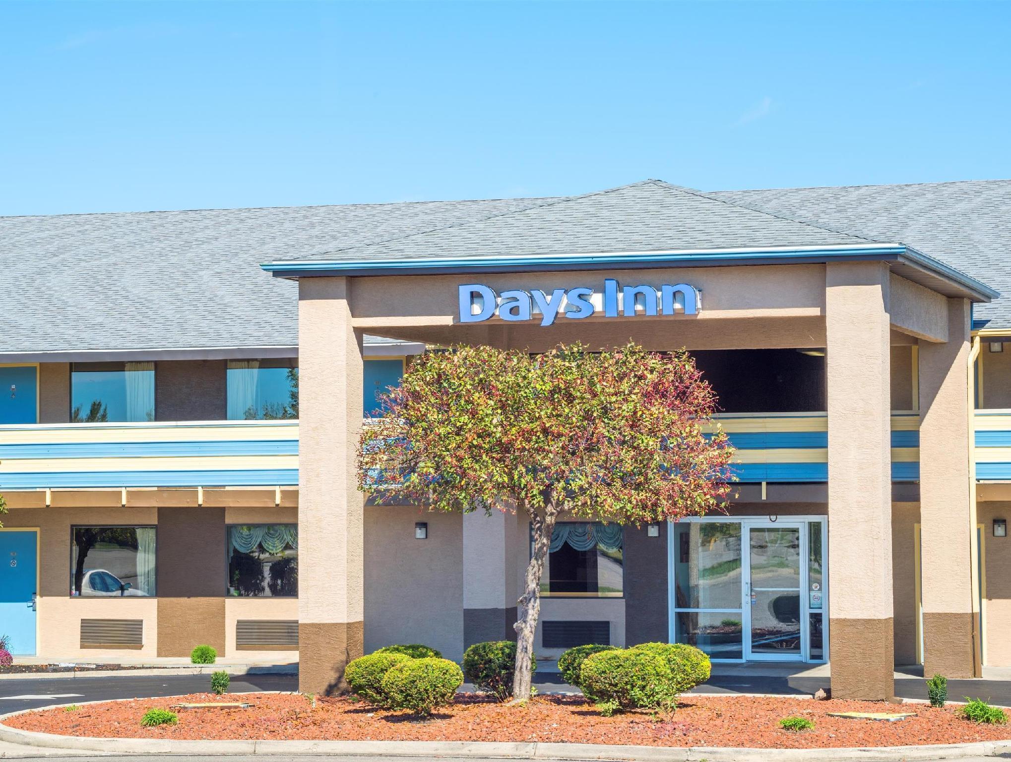 Days Inn By Wyndham Dayton Huber Heights Northeast Exterior foto